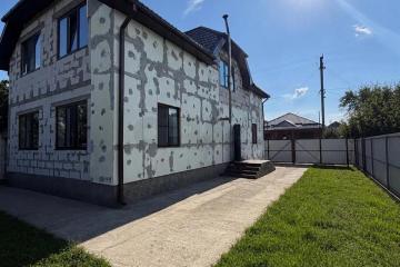 Фото №1: Дом 171 м² + 4 сот., 2 эт. - Орбита, мкр. Прикубанский внутригородской округ, ул. Ромашковая, 254