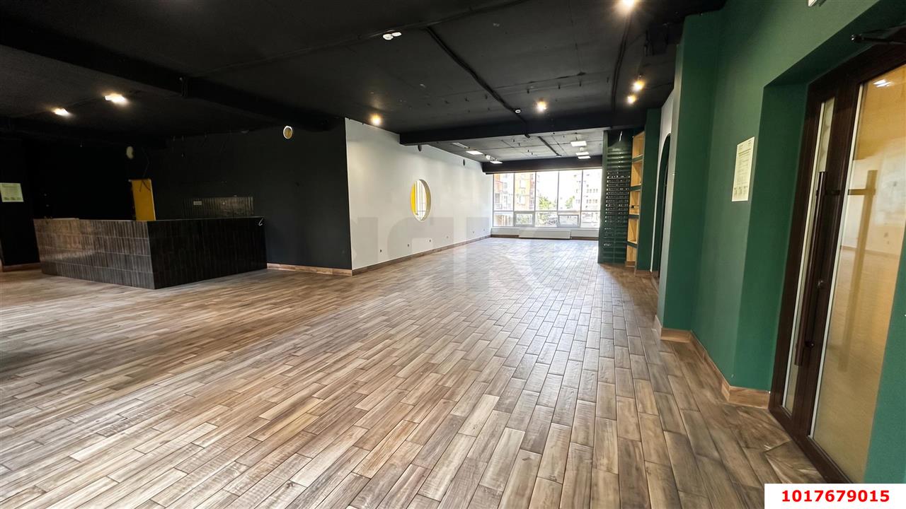 Фото №4: Торговое помещение 210&nbsp;м², 2/2&nbsp;эт. - Краснодар, Прикубанский внутригородской округ, мкр. жилой комплекс Свобода, ул. Домбайская, 55