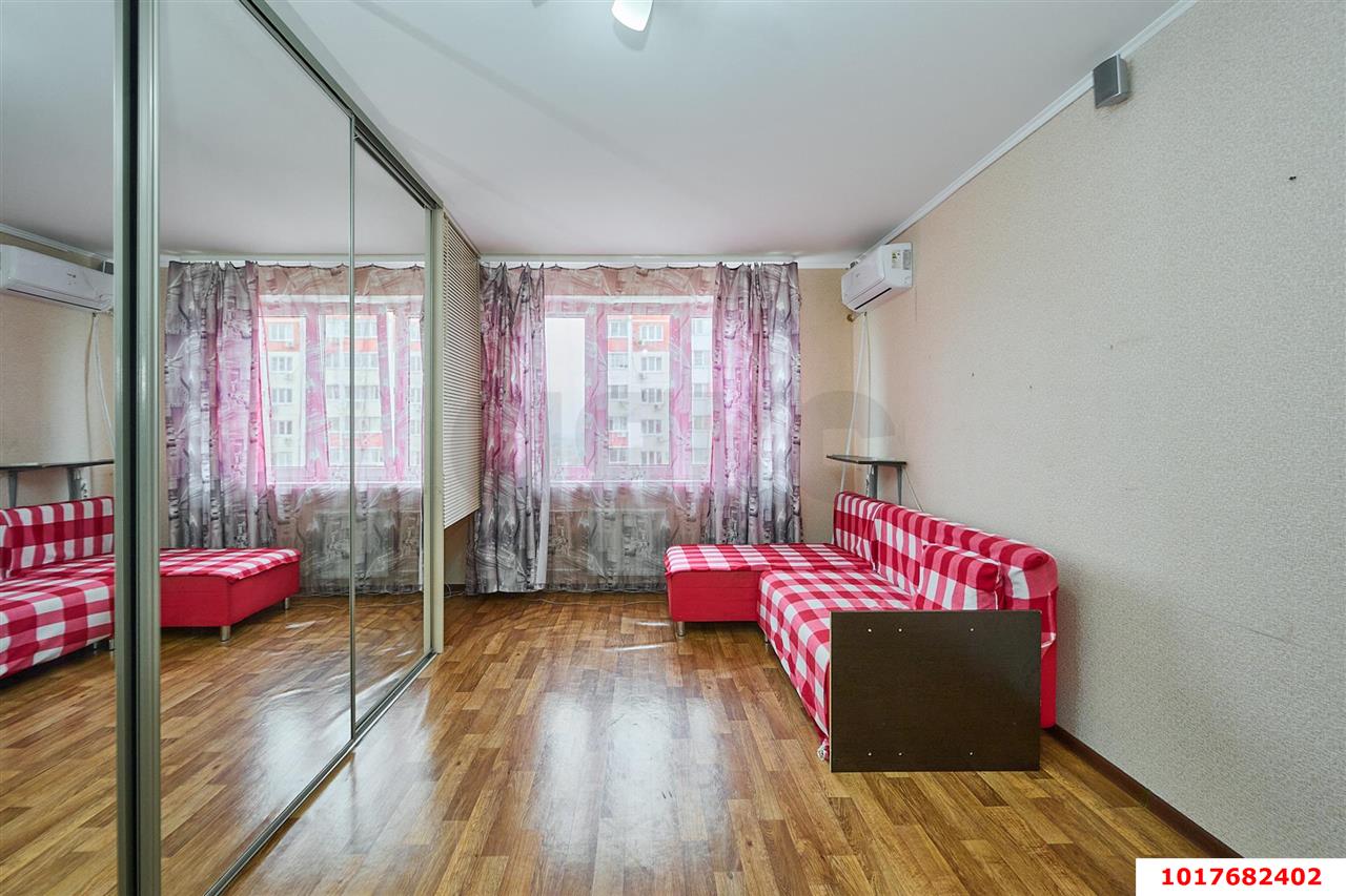 Фото №1: 1-комнатная квартира 37&nbsp;м², 11/14&nbsp;эт. - Краснодар, Прикубанский внутригородской округ, мкр. Молодёжный, ул. Душистая, 45