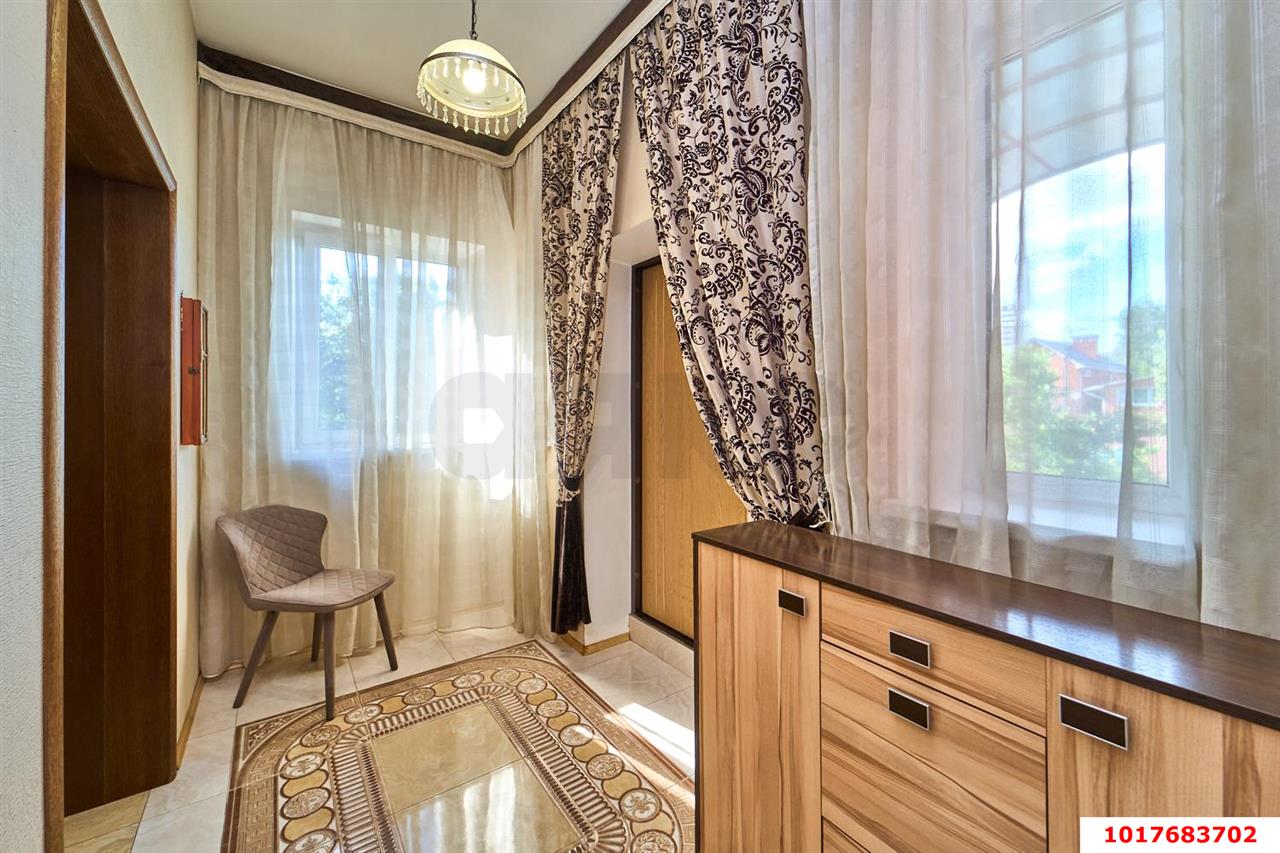 Фото №10: Дом 412&nbsp;м² + 8&nbsp;сот., 3&nbsp;эт. - Краснодар, Прикубанский внутригородской округ, мкр. Горхутор, ул. Бирюзовая