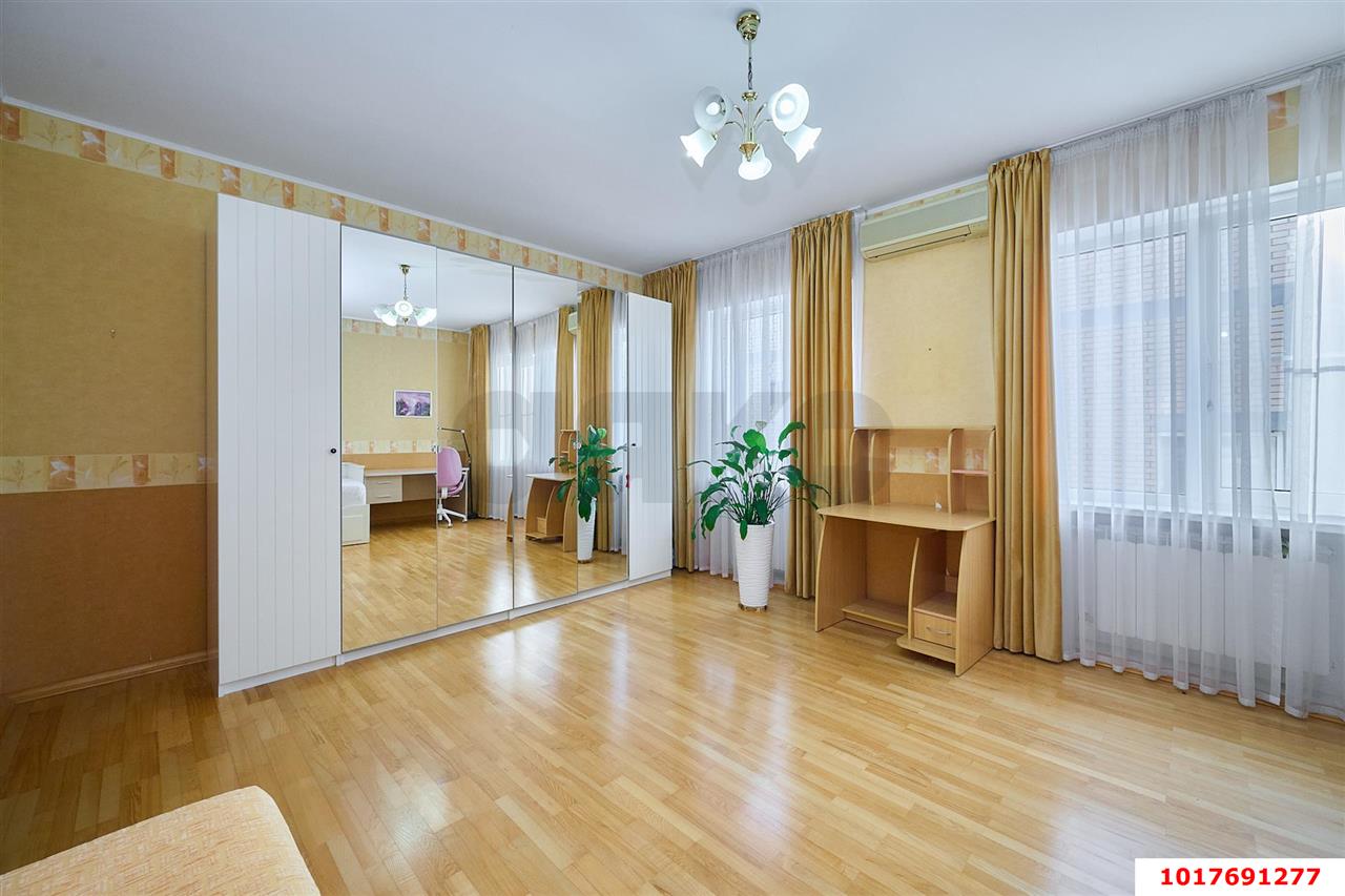 Фото №13: Дом 298&nbsp;м² + 5&nbsp;сот., 2&nbsp;эт. - Краснодар, Прикубанский внутригородской округ, мкр. 9-й километр, ул. Лазурная, 15