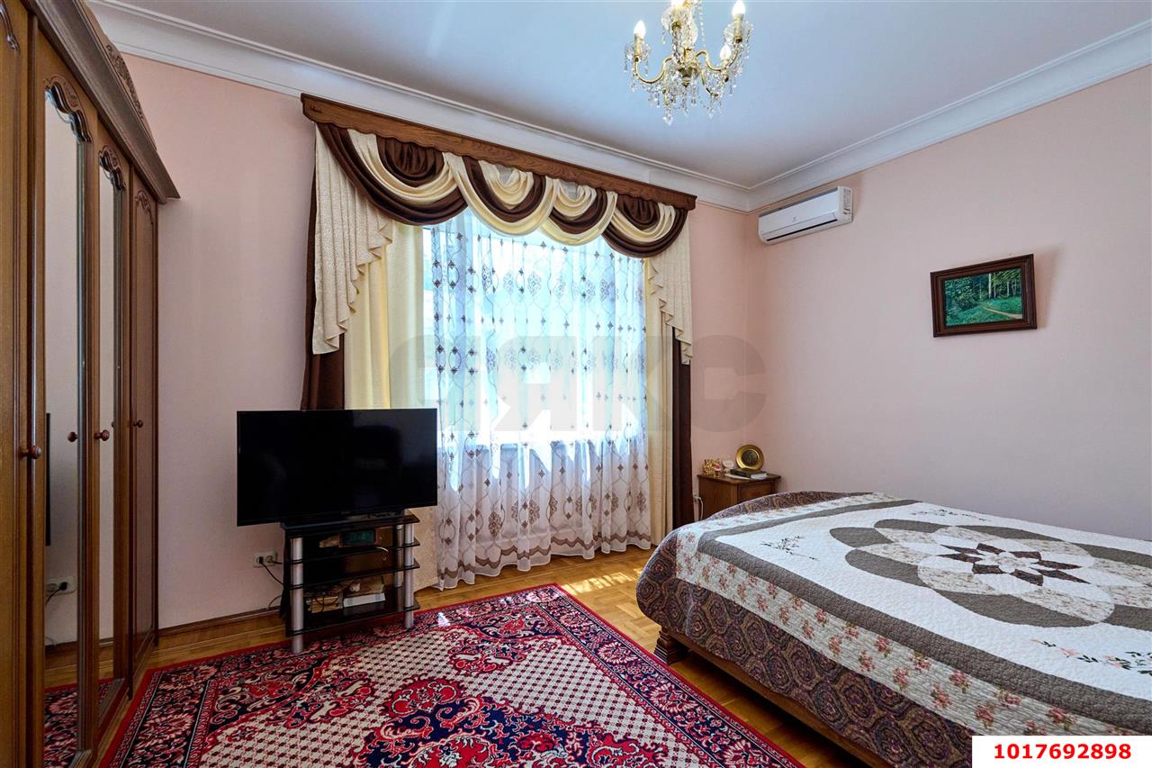 Фото №13: Дом 435&nbsp;м² + 4.5&nbsp;сот., 3&nbsp;эт. - Краснодар, Центральный внутригородской округ, мкр. Центральный, ул. Янковского