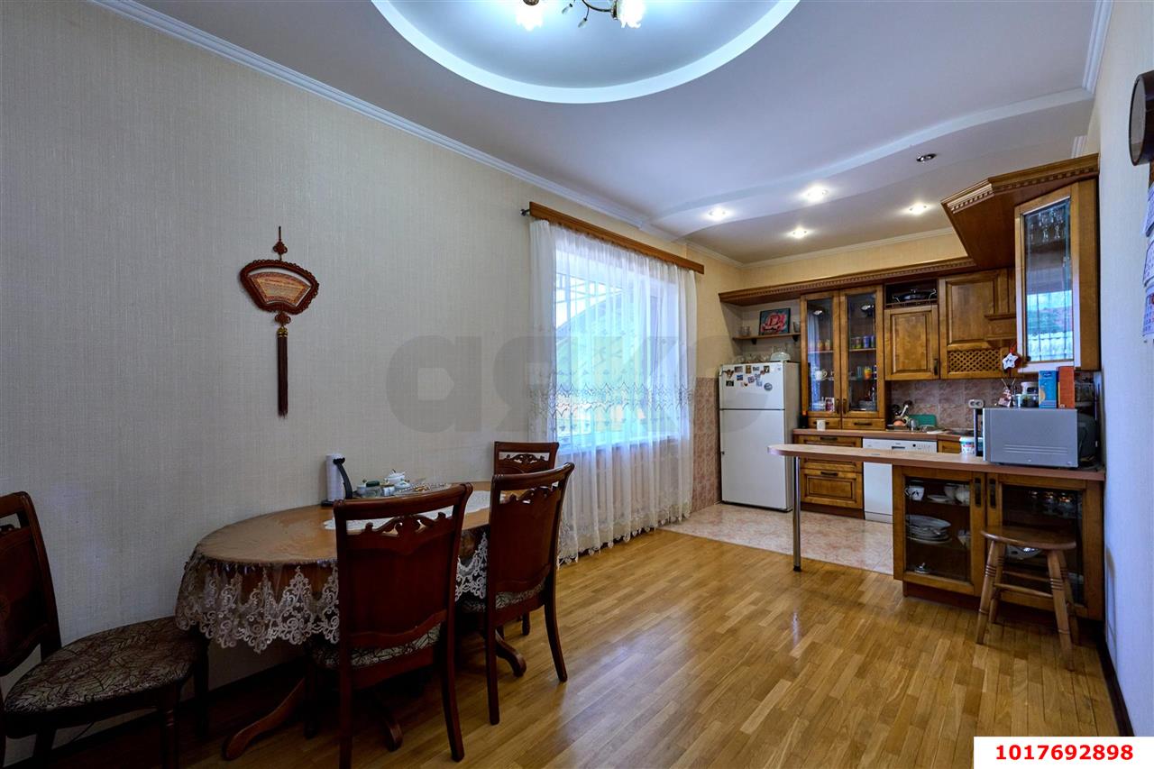 Фото №5: Дом 435&nbsp;м² + 4.5&nbsp;сот., 3&nbsp;эт. - Краснодар, Центральный внутригородской округ, мкр. Центральный, ул. Янковского