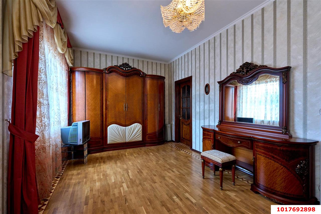 Фото №15: Дом 435&nbsp;м² + 4.5&nbsp;сот., 3&nbsp;эт. - Краснодар, Центральный внутригородской округ, мкр. Центральный, ул. Янковского