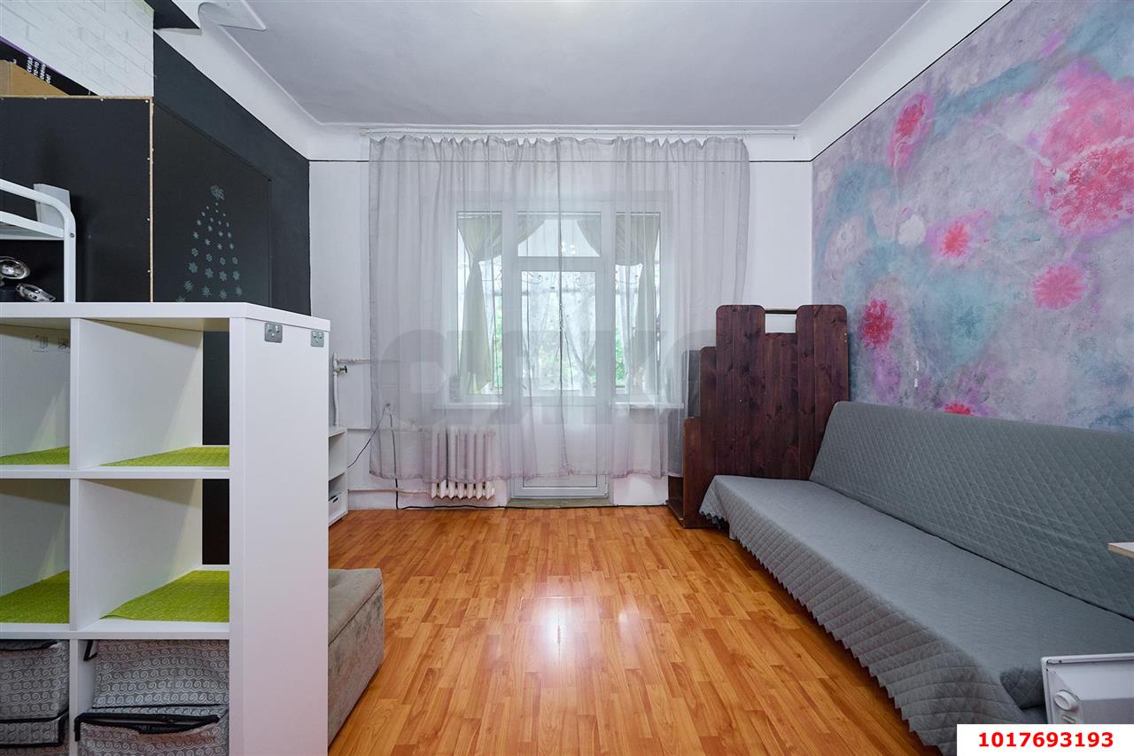 Фото №9: 3-комнатная квартира 73&nbsp;м², 3/3&nbsp;эт. - Краснодар, Центральный внутригородской округ, Покровка, мкр. Центральный, ул. Володарского, 4