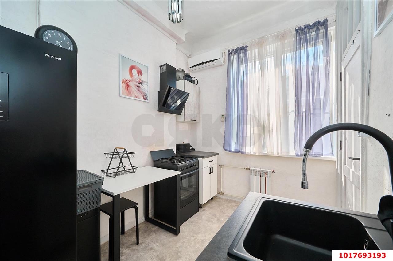 Фото №4: 3-комнатная квартира 73&nbsp;м², 3/3&nbsp;эт. - Краснодар, Центральный внутригородской округ, Покровка, мкр. Центральный, ул. Володарского, 4