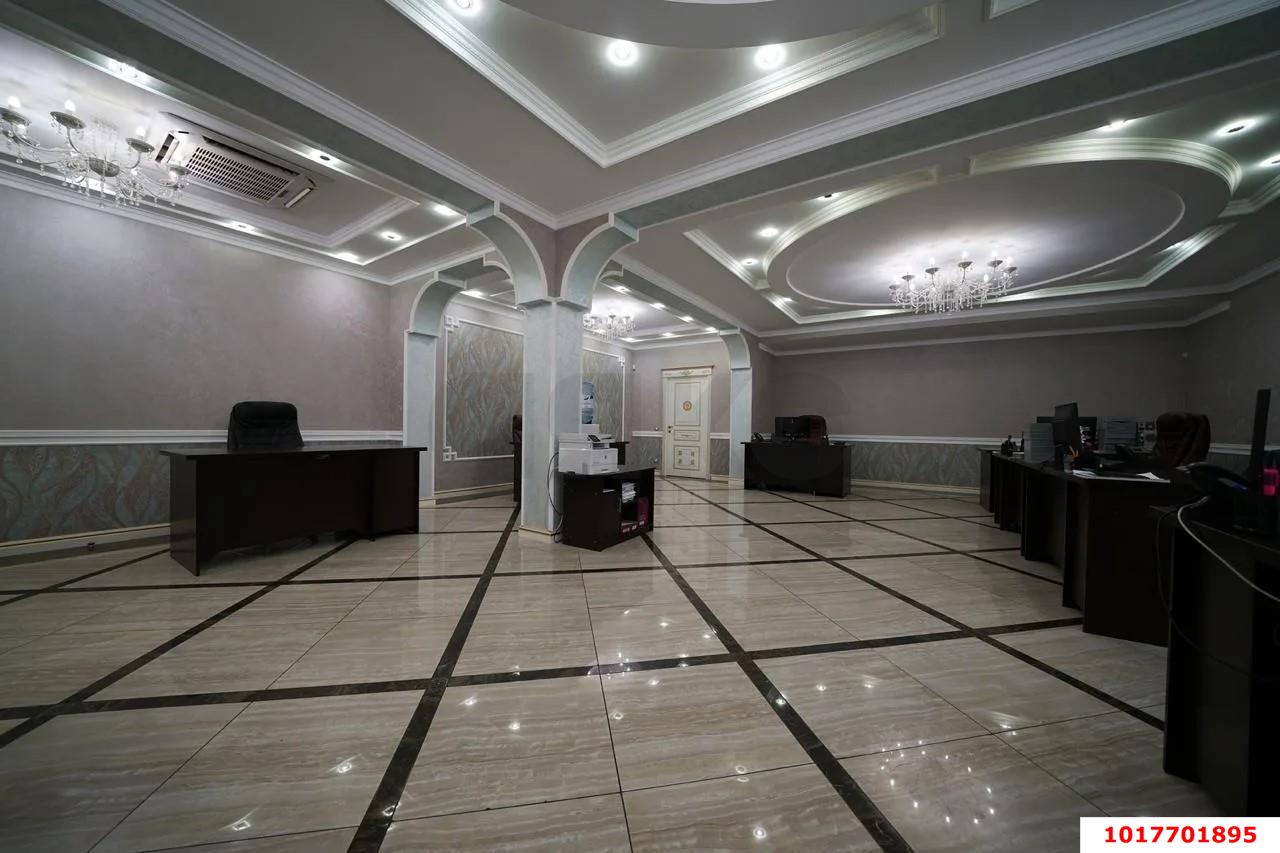 Фото №7: Офисное помещение 608&nbsp;м², 5/5&nbsp;эт. - Краснодар, мкр. Западный внутригородской округ, ул. Красная, 155/1