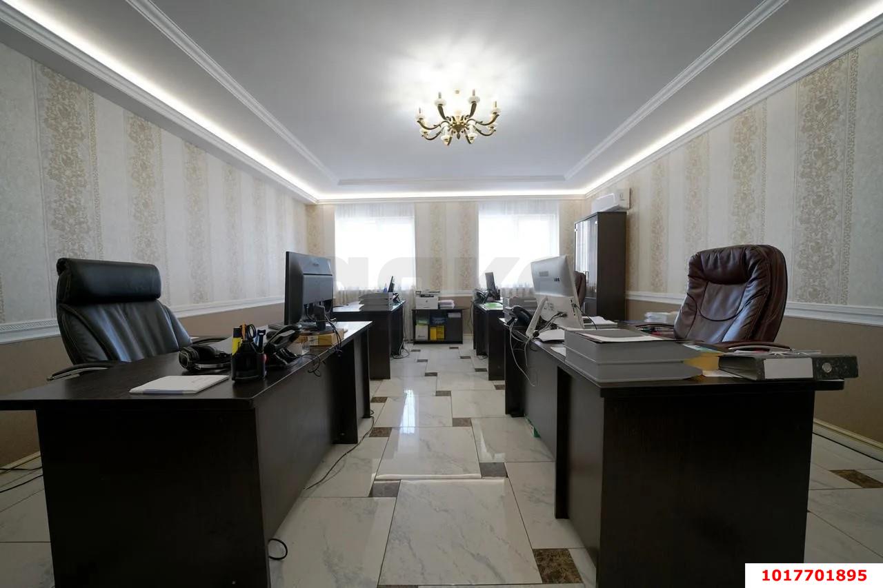 Фото №26: Офисное помещение 608&nbsp;м², 5/5&nbsp;эт. - Краснодар, мкр. Западный внутригородской округ, ул. Красная, 155/1