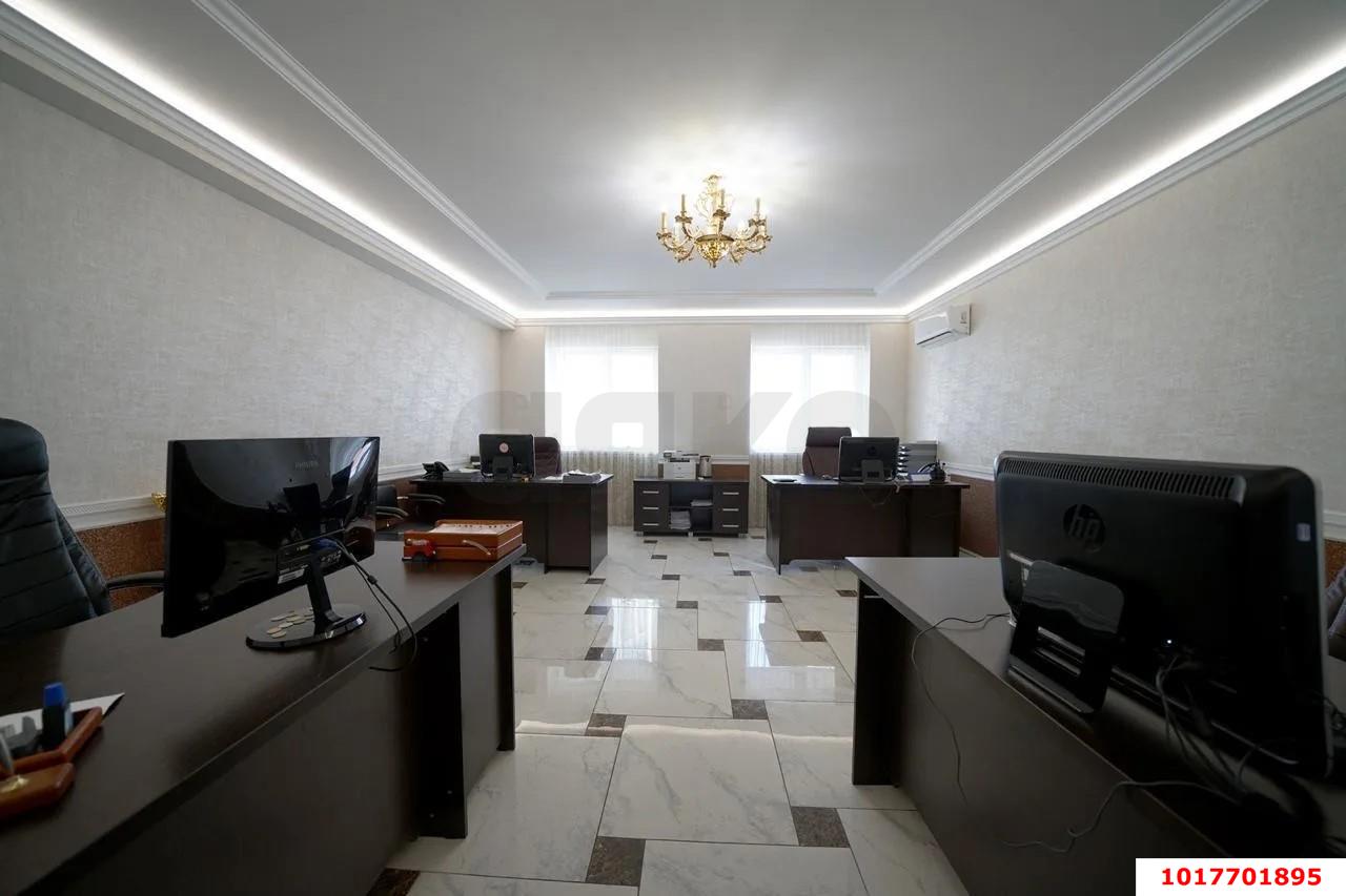 Фото №10: Офисное помещение 608&nbsp;м², 5/5&nbsp;эт. - Краснодар, мкр. Западный внутригородской округ, ул. Красная, 155/1