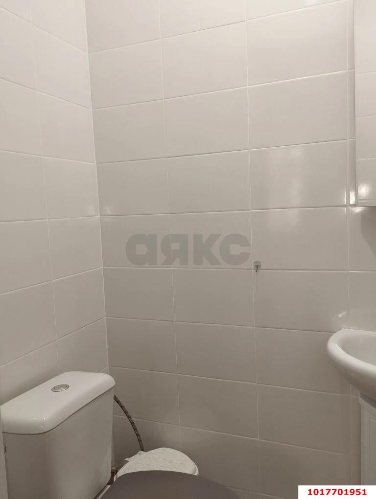 Фото №9: 3-комнатная квартира 72&nbsp;м², 7/8&nbsp;эт. - Краснодар, Прикубанский внутригородской округ, мкр. Музыкальный, ул. имени И.И. Дунаевского, 22А