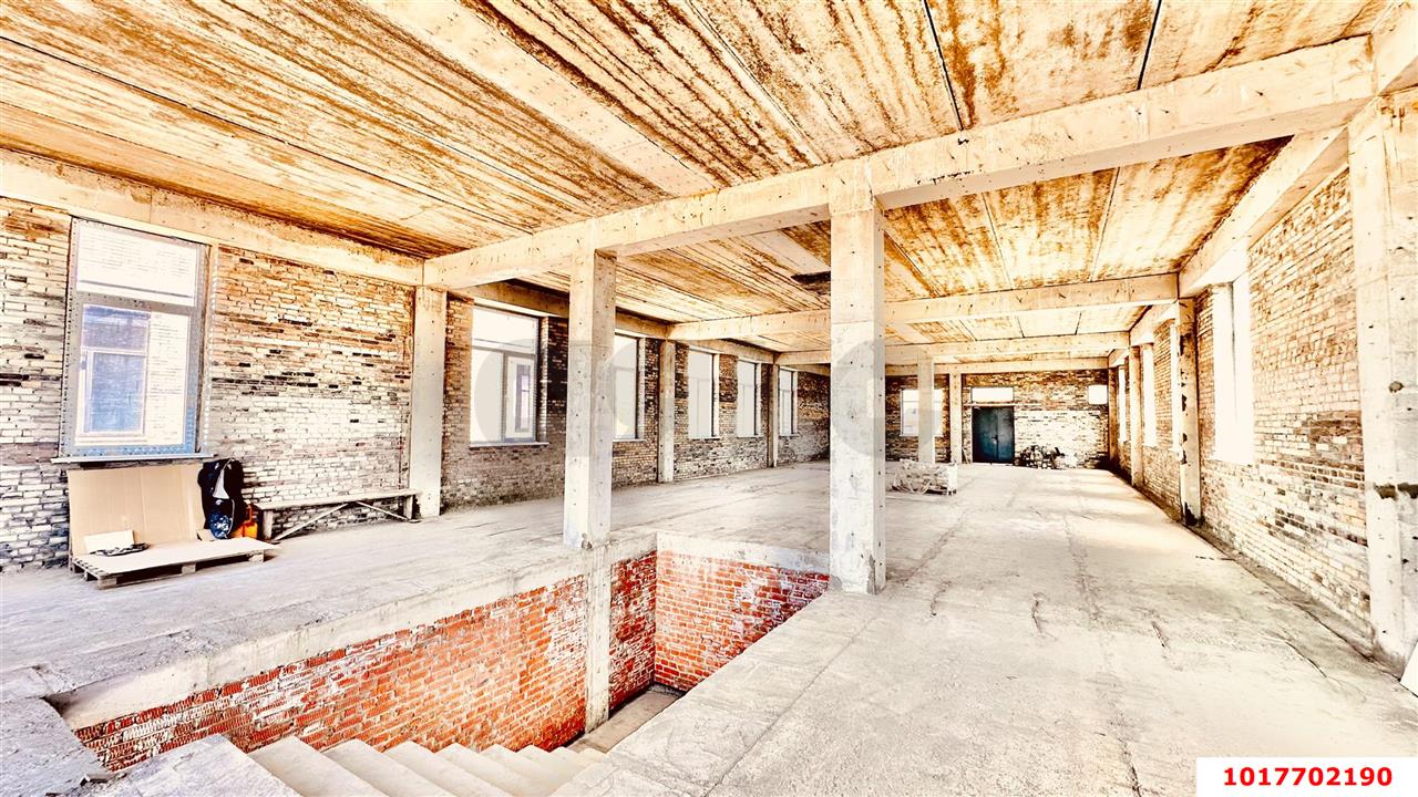 Фото №5: Торговое помещение 525&nbsp;м², 1/2&nbsp;эт. - Краснодар, Прикубанский внутригородской округ, Завод Радиоизмерительных Приборов, п. Калинино, ул. Российская, 588