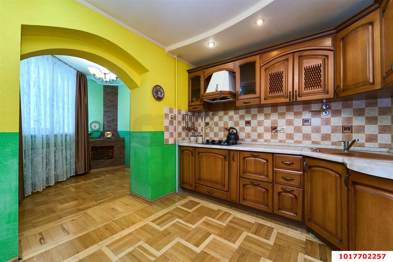 Фото №4: 3-комнатная квартира 75&nbsp;м², 5/9&nbsp;эт. - Краснодар, Центральный внутригородской округ, мкр. Центральный, ул. Суворова, 74
