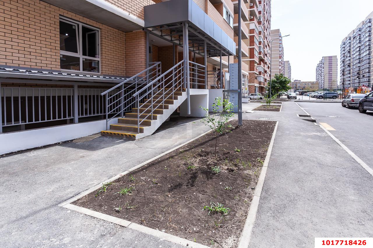 Фото №8: Студия 26&nbsp;м², 17/19&nbsp;эт. - Краснодар, Прикубанский внутригородской округ, жилой комплекс Времена Года-2, мкр. имени Петра Метальникова, ул. Петра Метальникова, 26