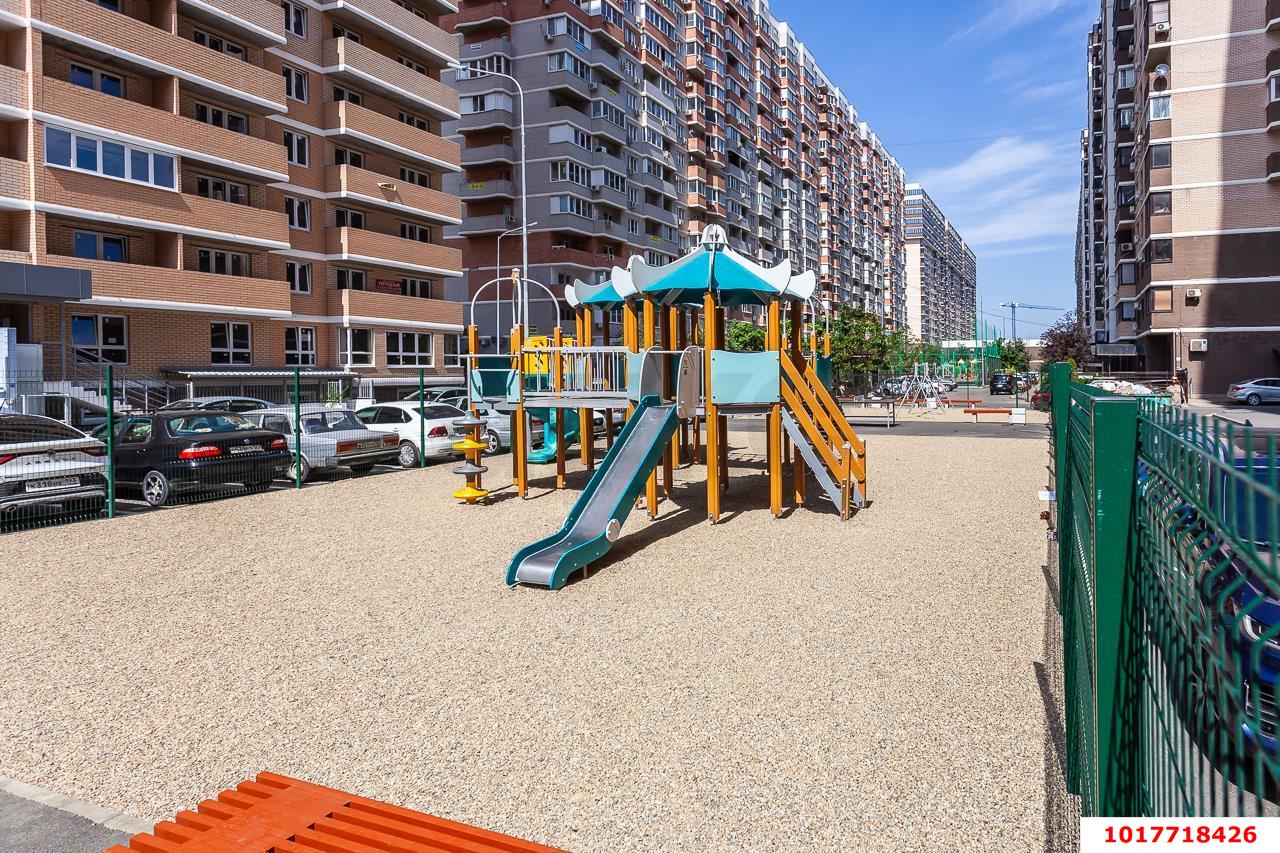Фото №7: Студия 26&nbsp;м², 17/19&nbsp;эт. - Краснодар, Прикубанский внутригородской округ, жилой комплекс Времена Года-2, мкр. имени Петра Метальникова, ул. Петра Метальникова, 26