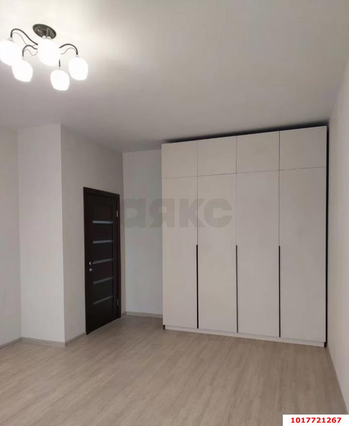 Фото №10: 1-комнатная квартира 52&nbsp;м², 3/16&nbsp;эт. - Краснодар, Западный внутригородской округ, мкр. Юбилейный, ул. 70-летия Октября, 1/3