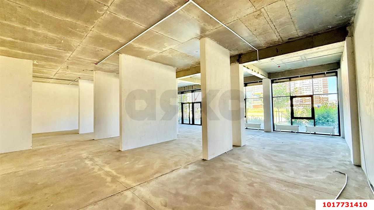 Фото №4: Торговое помещение 274&nbsp;м², 1/12&nbsp;эт. - Краснодар, Прикубанский внутригородской округ, мкр. жилой комплекс Друзья, ул. имени Б.С. Кудухова, 1