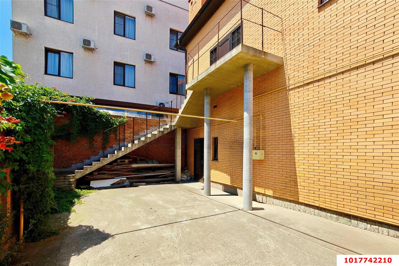 Фото №2: Офисное помещение 205&nbsp;м², 1/2&nbsp;эт. - Краснодар, мкр. Западный внутригородской округ, ул. Бабушкина, 233