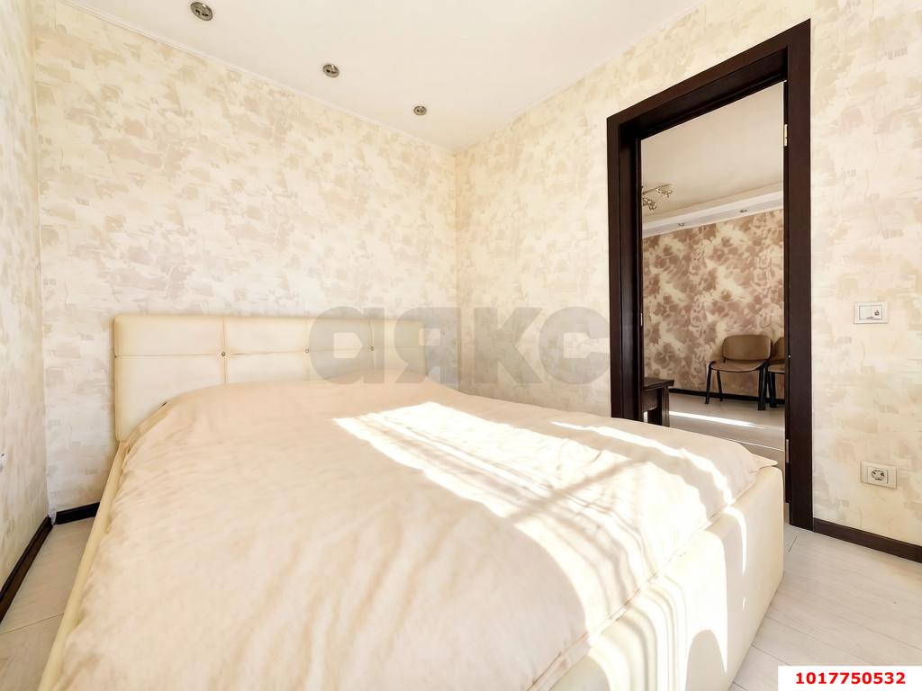 Фото №8: 4-комнатная квартира 80&nbsp;м², 9/9&nbsp;эт. - Краснодар, Прикубанский внутригородской округ, мкр. Краевая Клиническая Больница, ул. Российская, 138