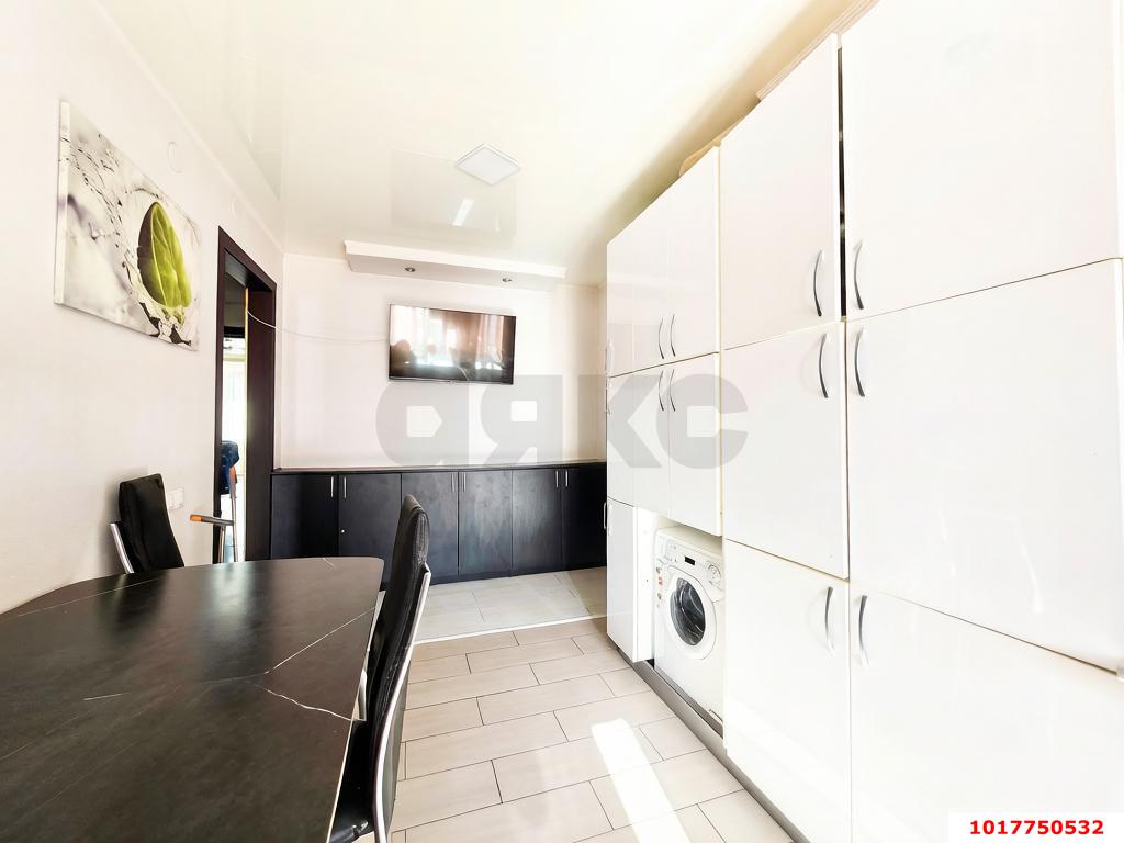 Фото №5: 4-комнатная квартира 80&nbsp;м², 9/9&nbsp;эт. - Краснодар, Прикубанский внутригородской округ, мкр. Краевая Клиническая Больница, ул. Российская, 138