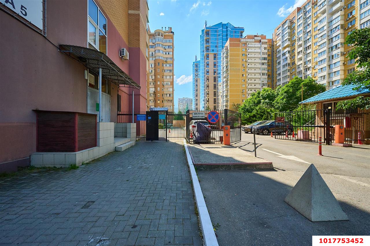 Фото №19: 3-комнатная квартира 112&nbsp;м², 11/16&nbsp;эт. - Краснодар, Прикубанский внутригородской округ, Отделение № 1 совхоза Солнечный, мкр. Фестивальный, ул. Атарбекова, 5