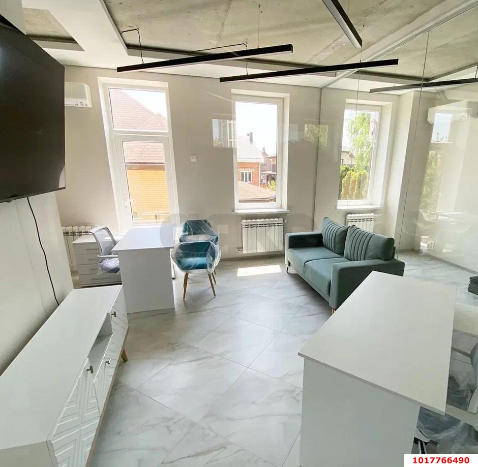 Фото №9: Отдельное здание 550&nbsp;м², 1/3&nbsp;эт. - Краснодар, мкр. Прикубанский внутригородской округ, ул. Питерская, 38/2