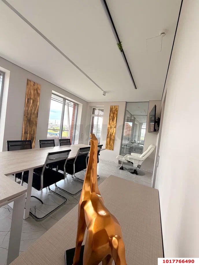 Фото №7: Отдельное здание 550&nbsp;м², 1/3&nbsp;эт. - Краснодар, мкр. Прикубанский внутригородской округ, ул. Питерская, 38/2