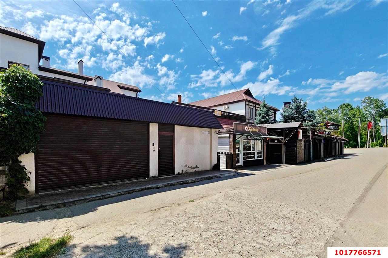 Фото №19: Отдельное здание 350&nbsp;м², 1/3&nbsp;эт. - Краснодар, Центральный внутригородской округ, мкр. Дубинка, ул. Ставропольская, 214/3