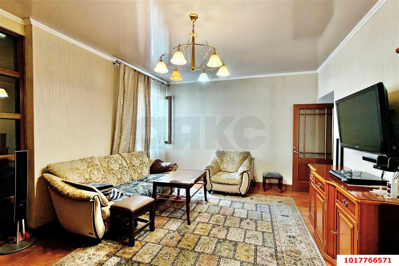 Фото №10: Отдельное здание 350&nbsp;м², 1/3&nbsp;эт. - Краснодар, Центральный внутригородской округ, мкр. Дубинка, ул. Ставропольская, 214/3