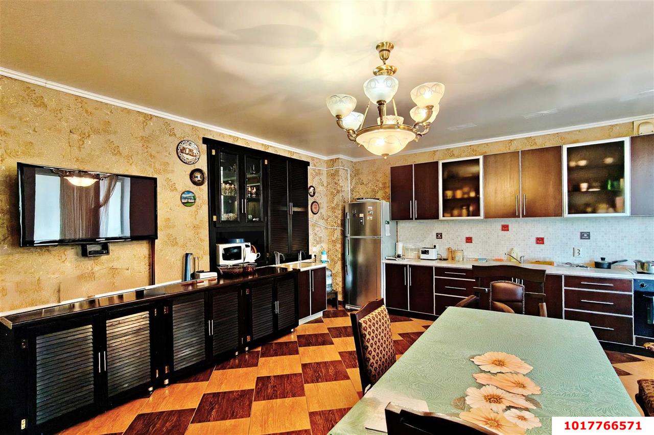 Фото №5: Отдельное здание 350&nbsp;м², 1/3&nbsp;эт. - Краснодар, Центральный внутригородской округ, мкр. Дубинка, ул. Ставропольская, 214/3