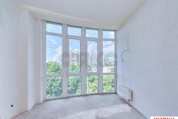 Фото №1: 3-комнатная квартира 136&nbsp;м², 4/8&nbsp;эт. - Краснодар, мкр. Центральный, ул. Красина, 9/1к1
