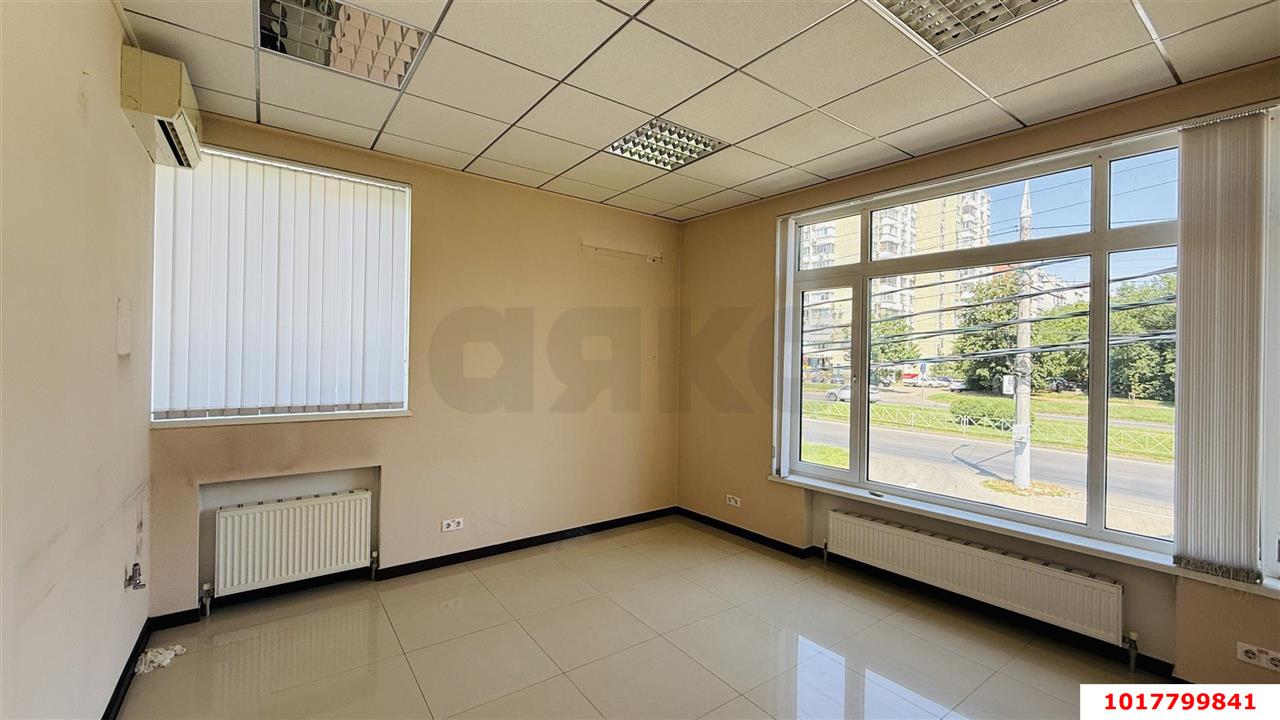 Фото №3: Торговое помещение 120&nbsp;м², 2/2&nbsp;эт. - Краснодар, Прикубанский внутригородской округ, мкр. 40 лет Победы, ул. имени 40-летия Победы, 116