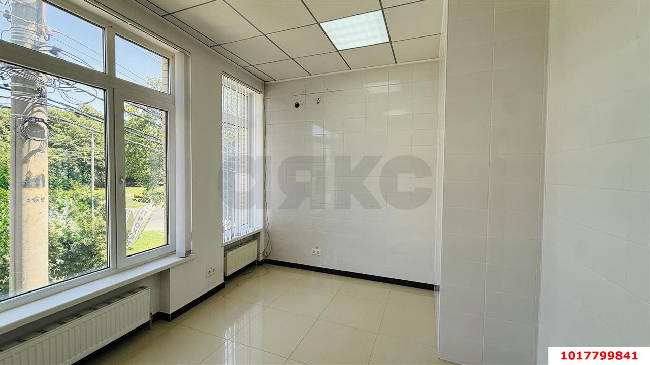 Фото №4: Торговое помещение 120&nbsp;м², 2/2&nbsp;эт. - Краснодар, Прикубанский внутригородской округ, мкр. 40 лет Победы, ул. имени 40-летия Победы, 116
