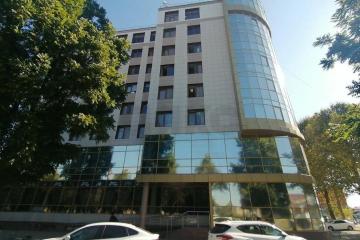 Фото №1: Офисное помещение 2442 м², 2/8 эт. - Краснодар, мкр. Хлопчато-бумажный Комбинат, ул. Сормовская, 5/7