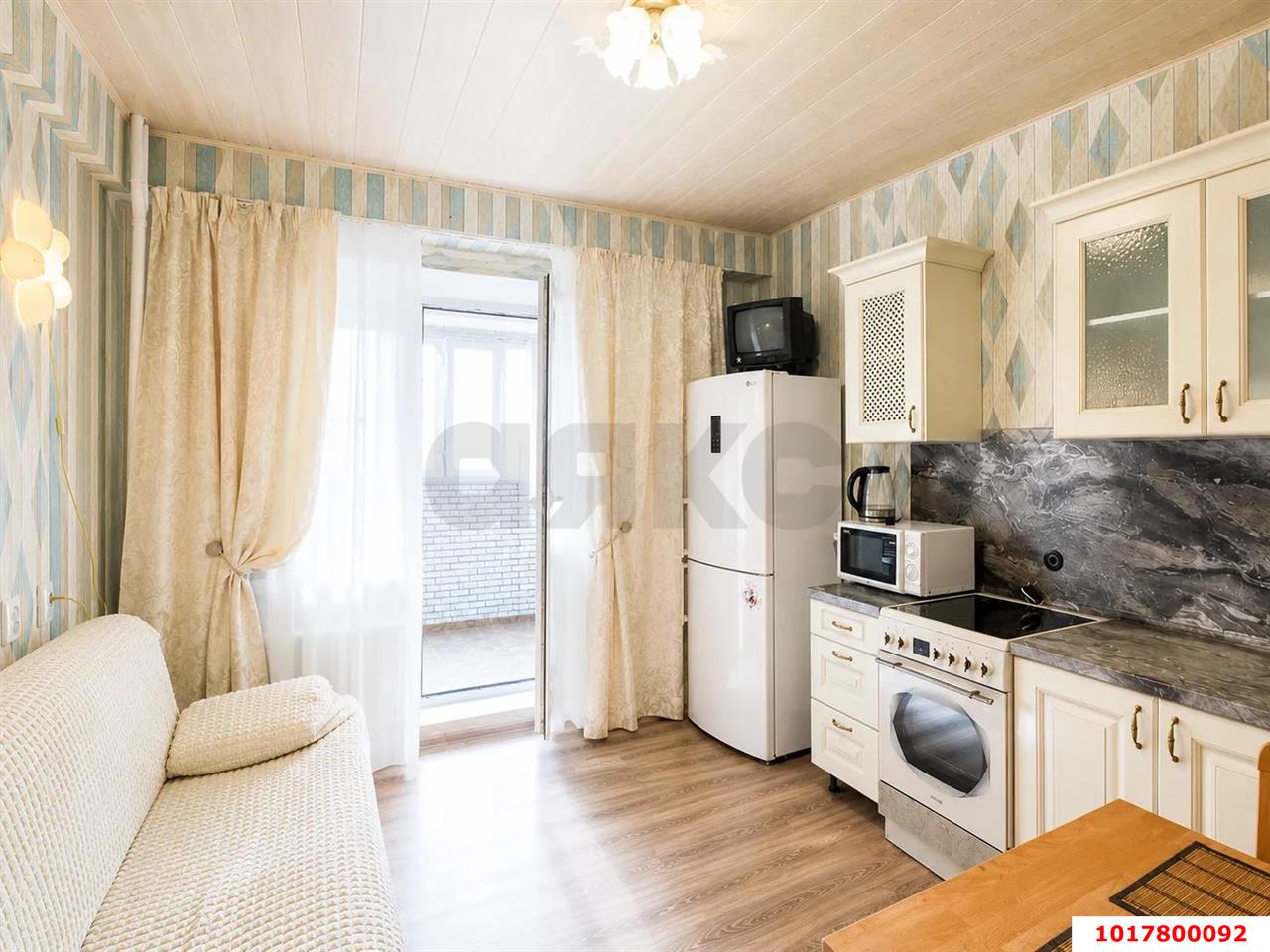 Фото №1: 1-комнатная квартира 50&nbsp;м², 5/16&nbsp;эт. - Краснодар, Западный внутригородской округ, мкр. Юбилейный, пр-кт Чекистов, 42