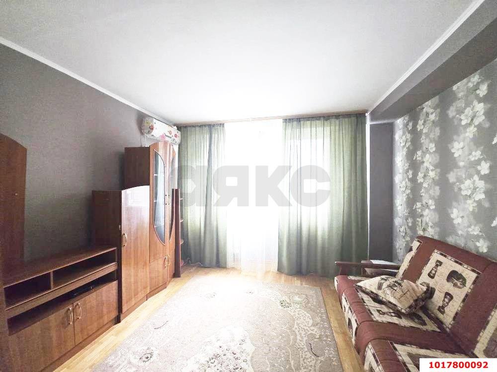 Фото №8: 1-комнатная квартира 50&nbsp;м², 5/16&nbsp;эт. - Краснодар, Западный внутригородской округ, мкр. Юбилейный, пр-кт Чекистов, 42