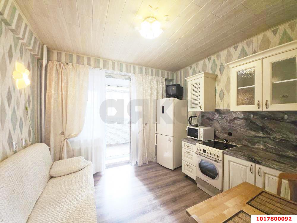Фото №4: 1-комнатная квартира 50&nbsp;м², 5/16&nbsp;эт. - Краснодар, Западный внутригородской округ, мкр. Юбилейный, пр-кт Чекистов, 42