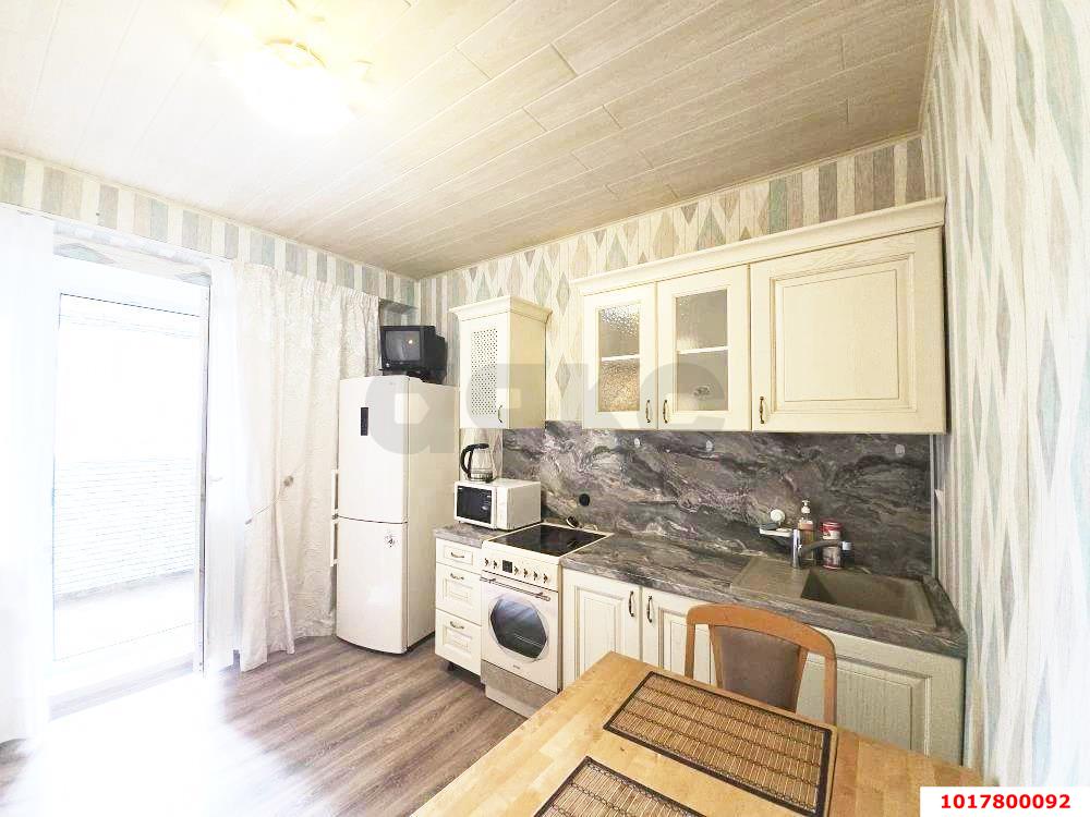 Фото №3: 1-комнатная квартира 50&nbsp;м², 5/16&nbsp;эт. - Краснодар, Западный внутригородской округ, мкр. Юбилейный, пр-кт Чекистов, 42