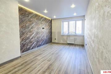 Фото №1: 1-комнатная квартира 41 м², 4/22 эт. - Краснодар, мкр. Гидростроителей, пр-кт имени писателя Знаменского, 9к2