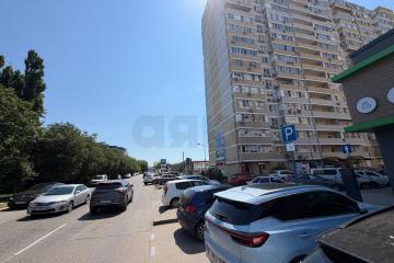 Фото №1: Торговое помещение 67 м², 17 эт. - Краснодар, мкр. жилой комплекс Кремлёвские Ворота, ул. Кореновская, 2к4