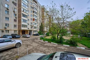 Фото №1: 2-комнатная квартира 48 м², 1/10 эт. - Краснодар, мкр. Юбилейный, ул. 70-летия Октября, 24