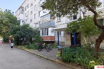 Фото №1: 2-комнатная квартира 51&nbsp;м², 3/5&nbsp;эт. - Краснодар, мкр. Круглик, ул. Передовая, 80