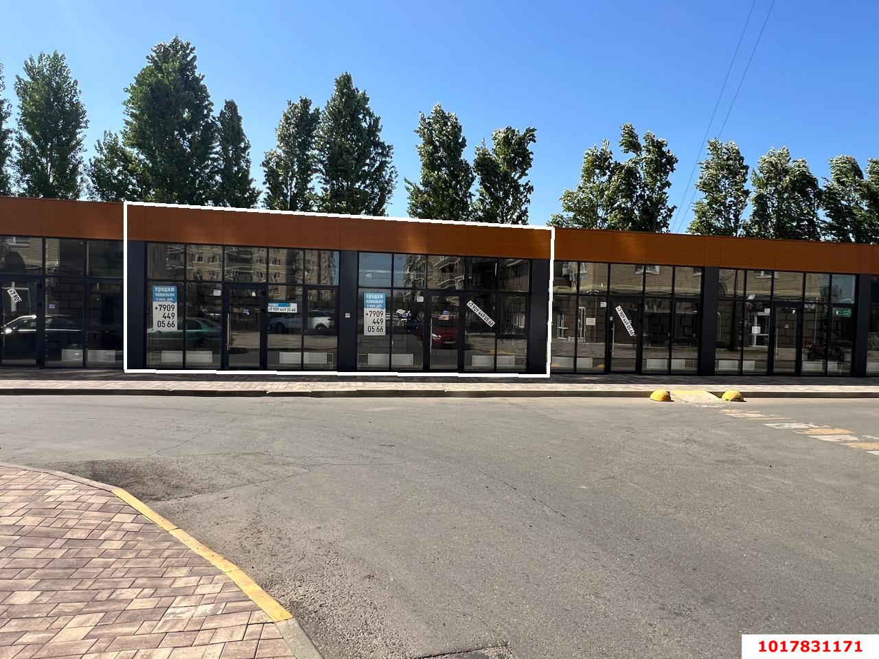 Фото №1: Торговое помещение 60&nbsp;м², 1/1&nbsp;эт. - Краснодар, Прикубанский внутригородской округ, мкр. жилой комплекс Дыхание, ул. Лётчика Позднякова, 2сВ
