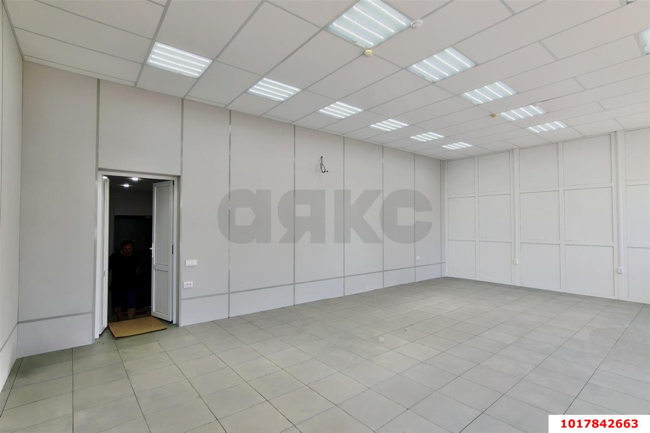 Фото №4: Торговое помещение 175&nbsp;м², 1/1&nbsp;эт. - Краснодар, Карасунский внутригородской округ, мкр. Камвольно-суконный Комбинат, ул. Уральская, 83А