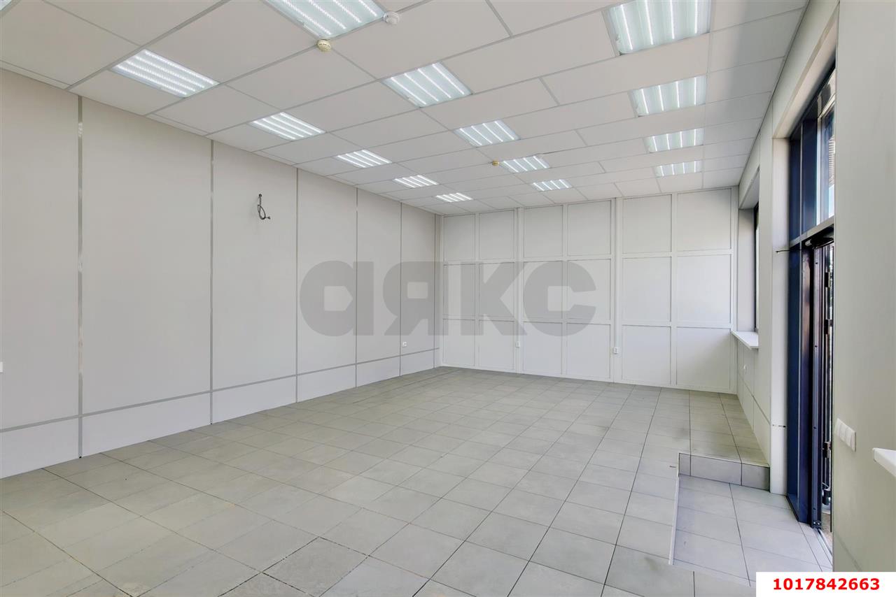 Фото №3: Торговое помещение 175&nbsp;м², 1/1&nbsp;эт. - Краснодар, Карасунский внутригородской округ, мкр. Камвольно-суконный Комбинат, ул. Уральская, 83А