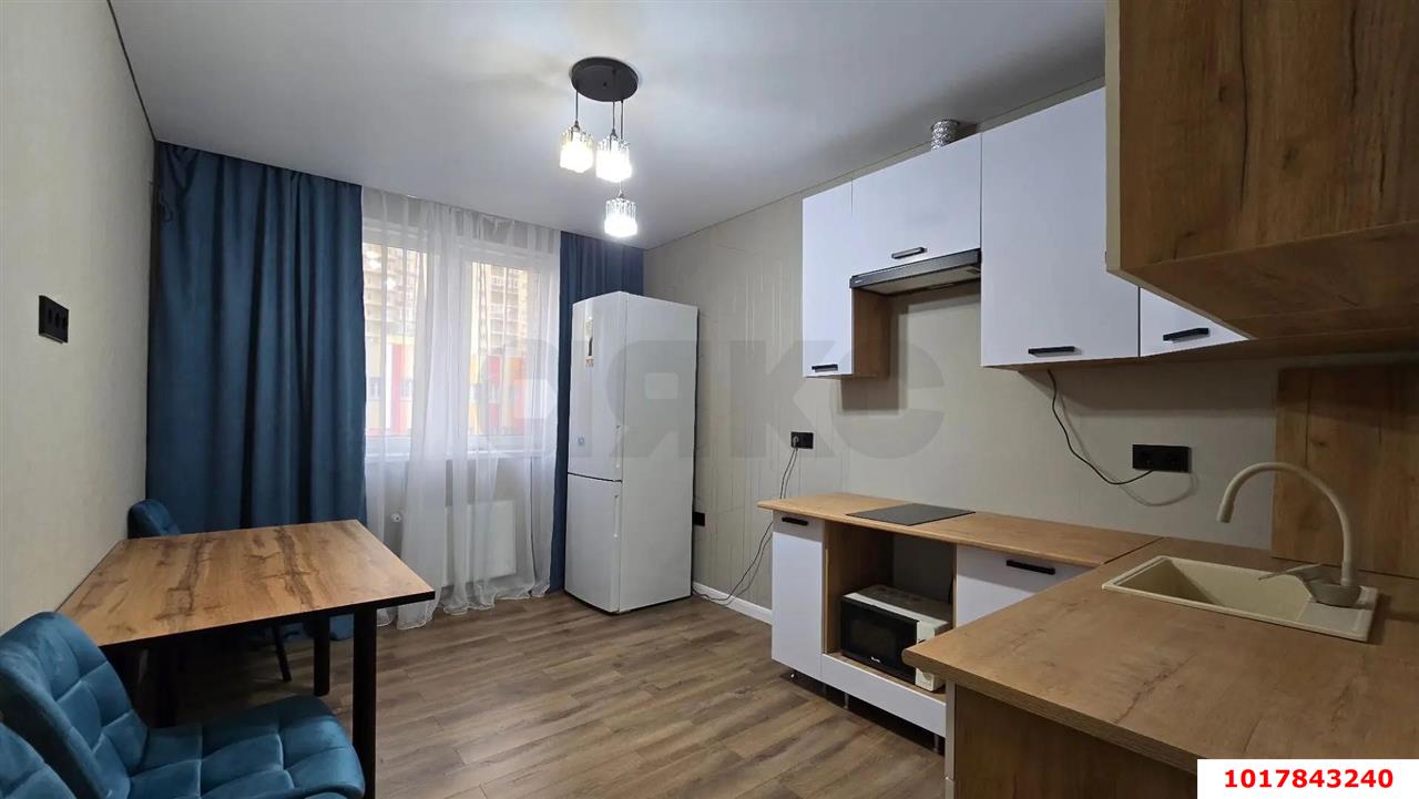 Фото №1: 2-комнатная квартира 62&nbsp;м², 2/17&nbsp;эт. - Краснодар, Прикубанский внутригородской округ, имени Петра Метальникова, мкр. жилой комплекс Победа-2, ул. Цезаря Куникова, 35