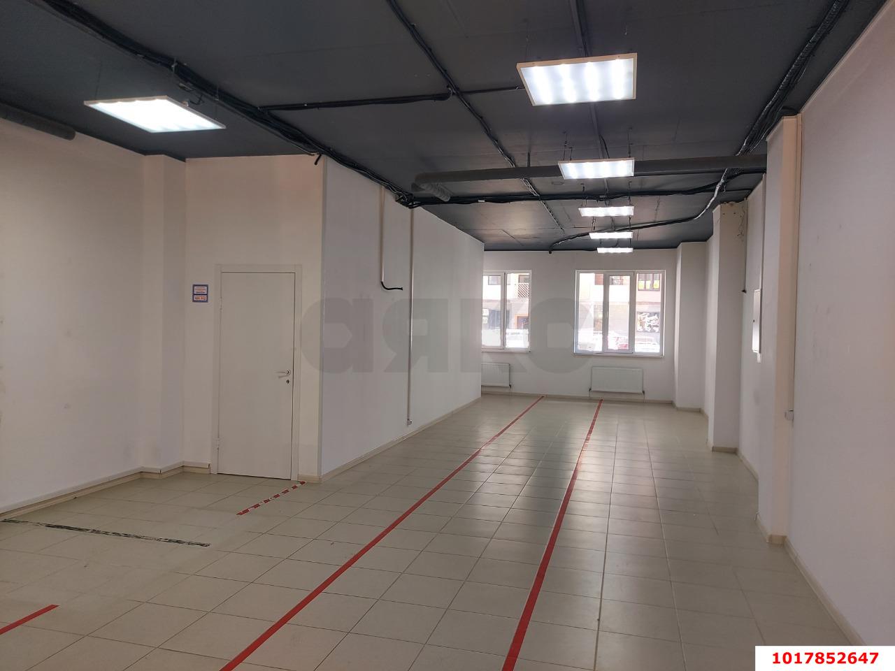 Фото №3: Торговое помещение 84&nbsp;м², 1/17&nbsp;эт. - Краснодар, Карасунский внутригородской округ, Черёмушки, мкр. ЖК Привилегия, ул. Селезнёва, 4/15к1