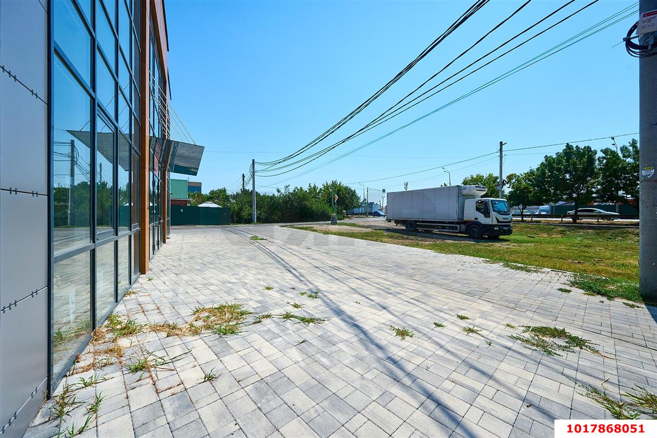 Фото №6: Отдельное здание 564&nbsp;м², 1/2&nbsp;эт. - Краснодар, Прикубанский внутригородской округ, мкр. Славянский, ул. Красных Партизан, 43