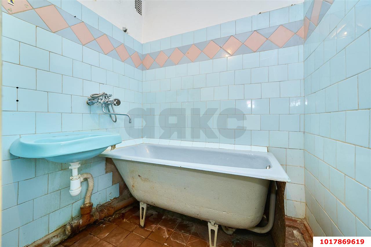 Фото №16: 3-комнатная квартира 67&nbsp;м², 2/9&nbsp;эт. - Краснодар, Центральный внутригородской округ, Центральный, мкр. Черёмушки, ул. Вишняковой, 51