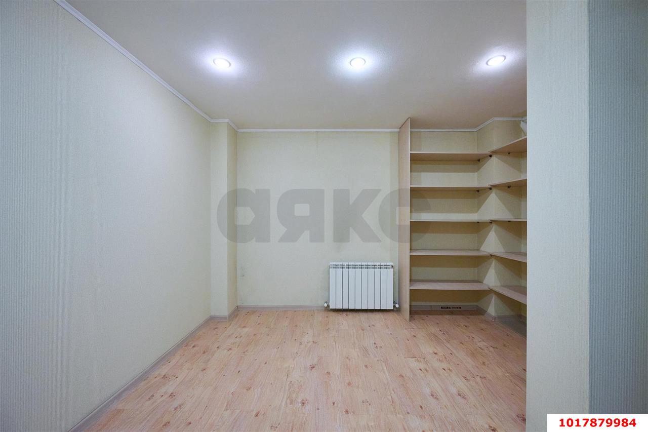Фото №23: 3-комнатная квартира 200&nbsp;м², 11/12&nbsp;эт. - Краснодар, Прикубанский внутригородской округ, Отделение № 1 совхоза Солнечный, мкр. Фестивальный, ул. Атарбекова, 7