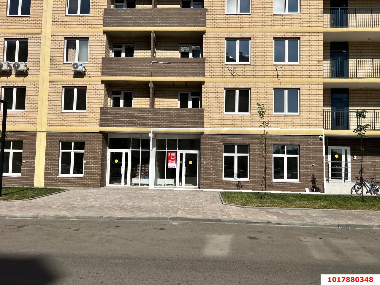 Фото №1: Торговое помещение 64&nbsp;м², 1/16&nbsp;эт. - Краснодар, Прикубанский внутригородской округ, мкр. жилой комплекс Дыхание, ул. Лётчика Позднякова, 2к28